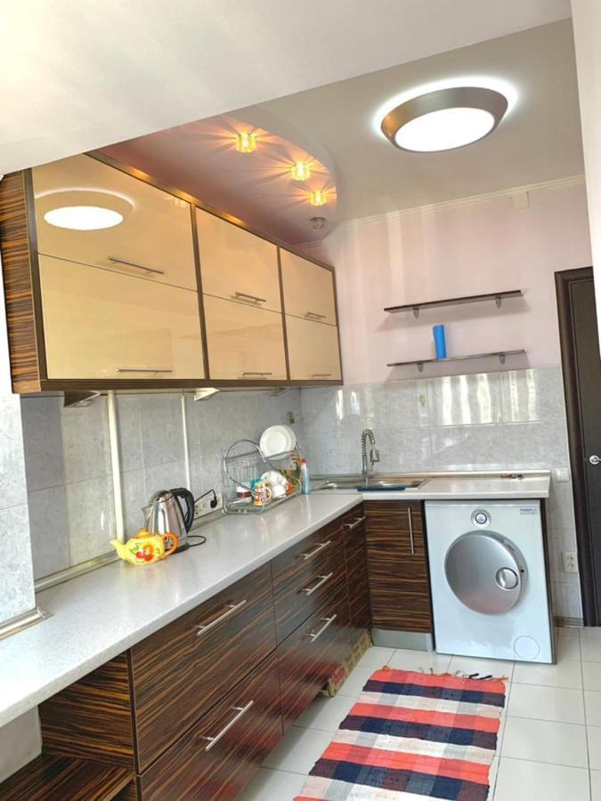 Apartment In Street Kievskaya 49 Бишкек Экстерьер фото