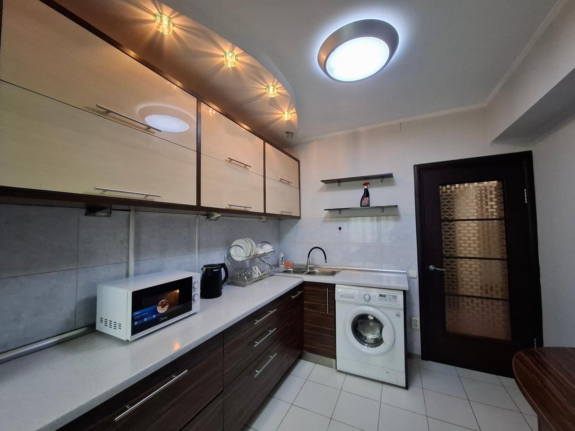 Apartment In Street Kievskaya 49 Бишкек Экстерьер фото